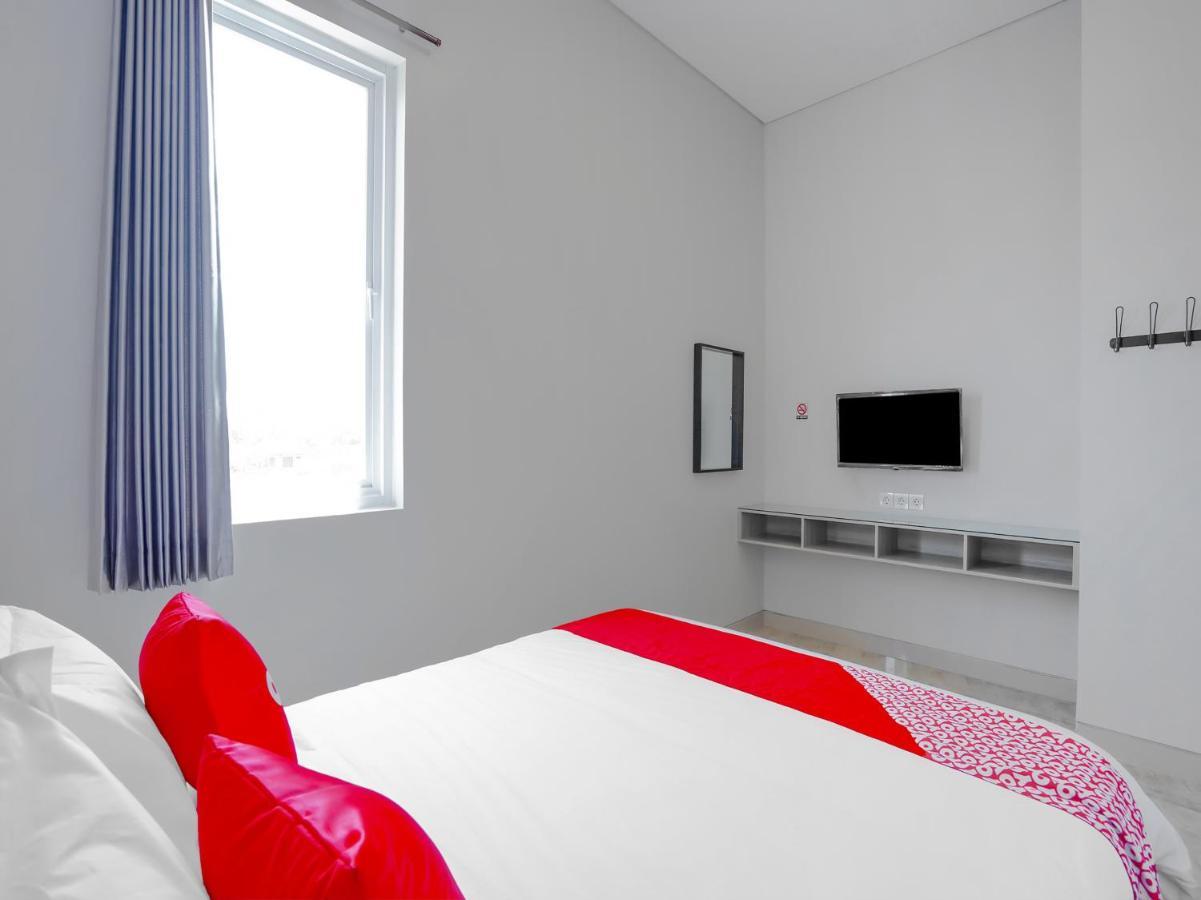 Super Oyo Capital O 90336 Olive Guest House Surabaya Exterior photo